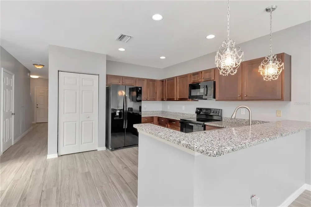 4035 11th St E, Bradenton, FL 34208