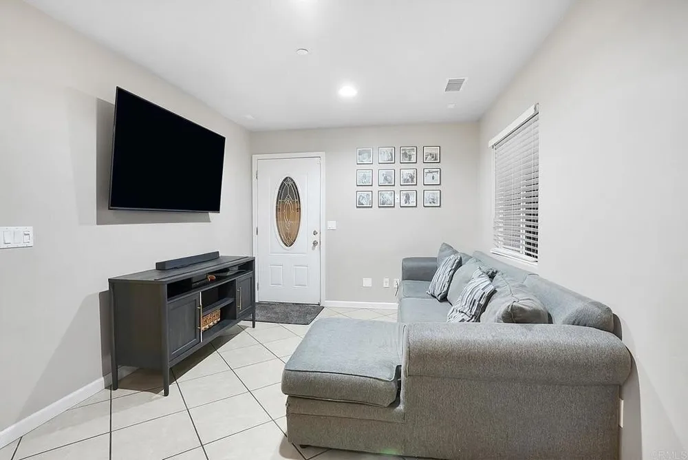 1116 2nd Ave, Chula Vista, CA 91911