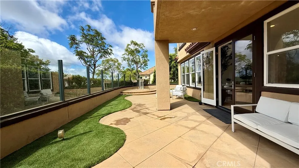 2 Agostino, Newport Beach, CA 92657