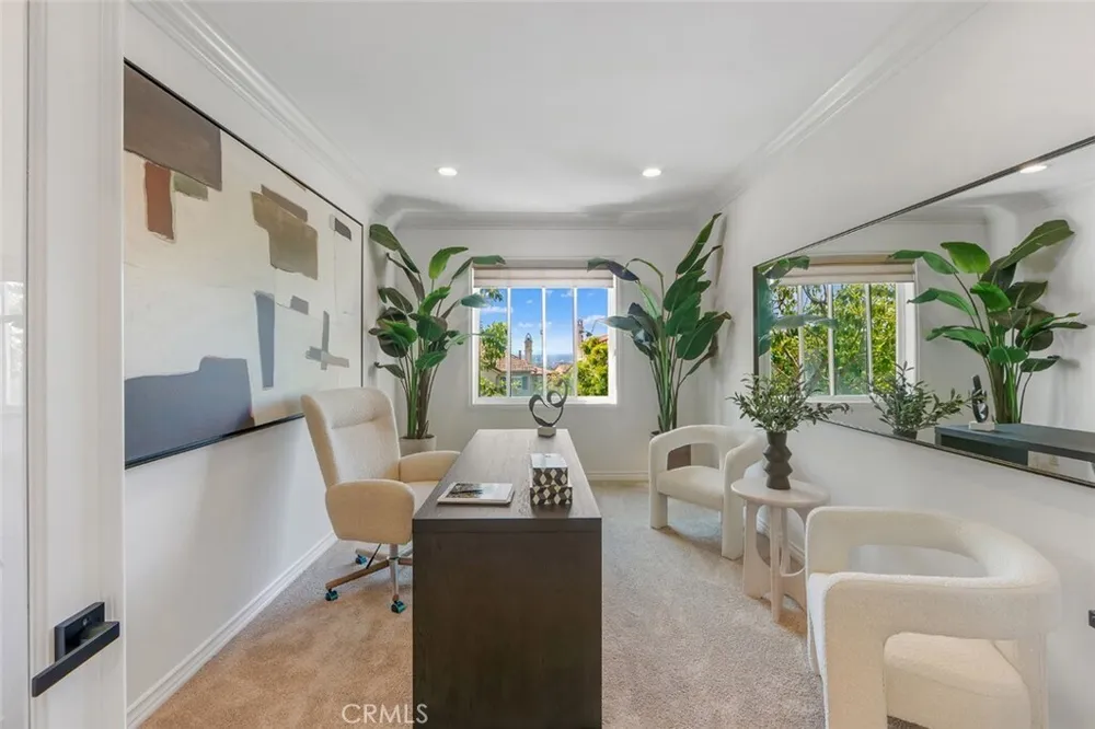 2 Agostino, Newport Beach, CA 92657