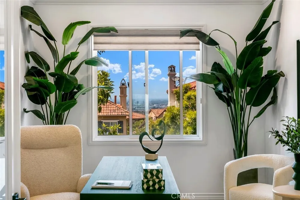 2 Agostino, Newport Beach, CA 92657