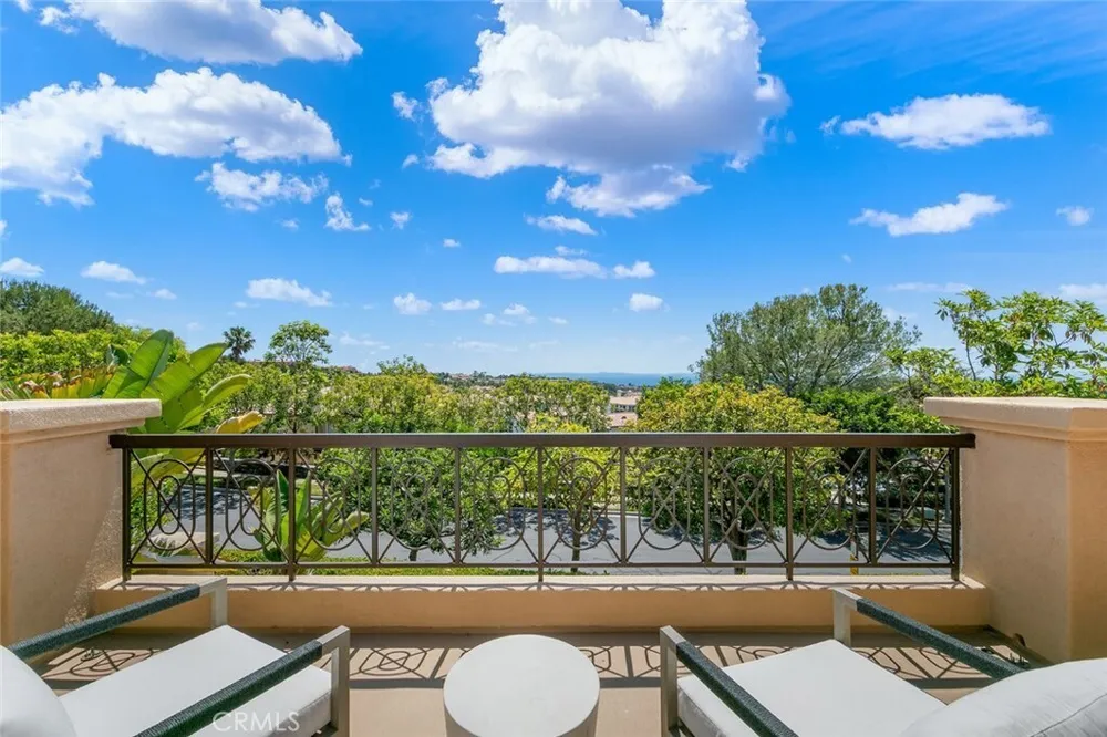 2 Agostino, Newport Beach, CA 92657