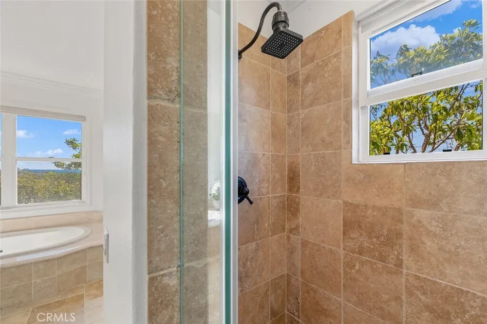 2 Agostino, Newport Beach, CA 92657