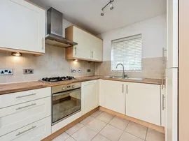 Ogilvie Close, Wendover, Aylesbury thumb 2