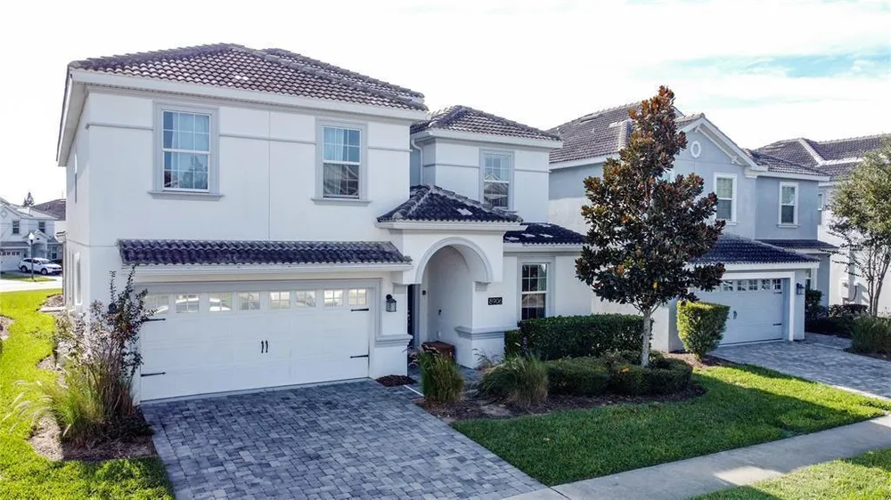 8906 Stinger Dr, Davenport, FL 33896