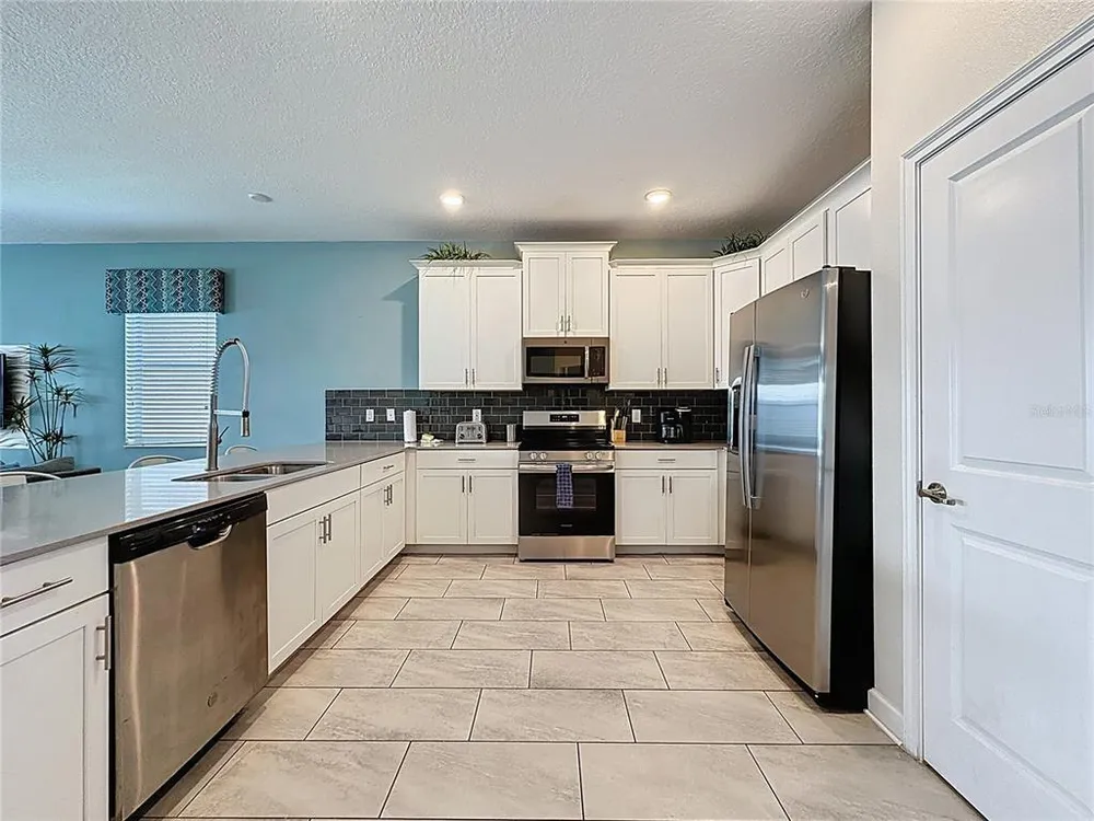 8906 Stinger Dr, Davenport, FL 33896