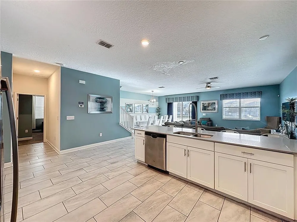 8906 Stinger Dr, Davenport, FL 33896