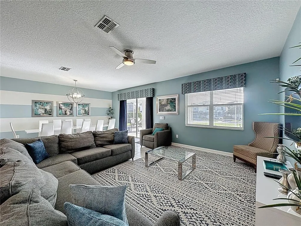 8906 Stinger Dr, Davenport, FL 33896