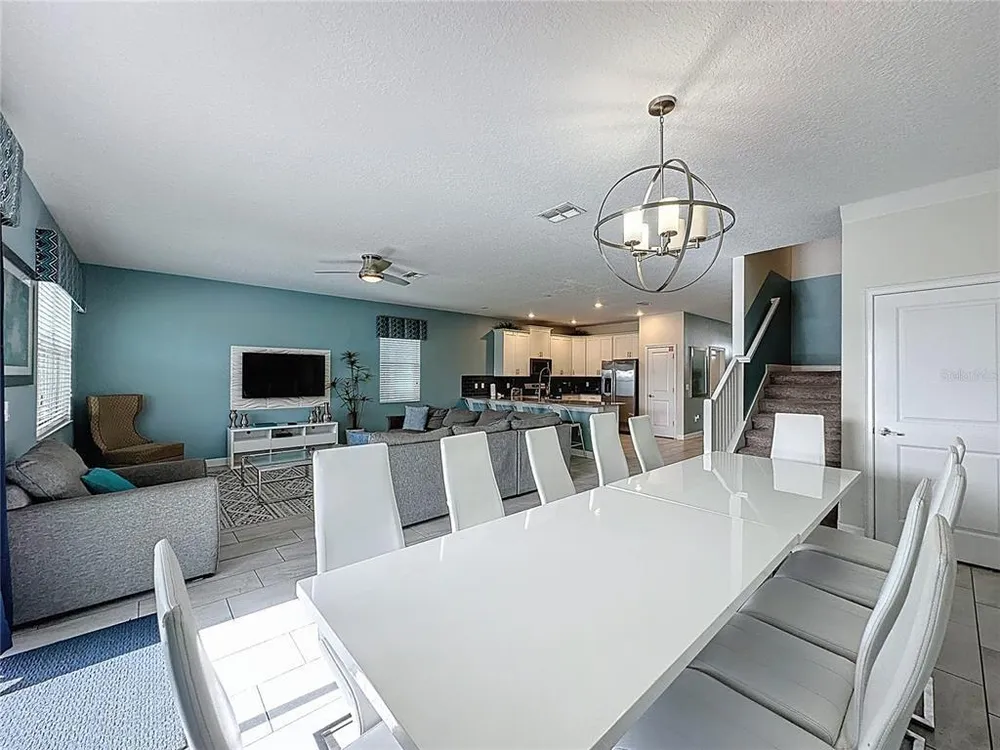 8906 Stinger Dr, Davenport, FL 33896