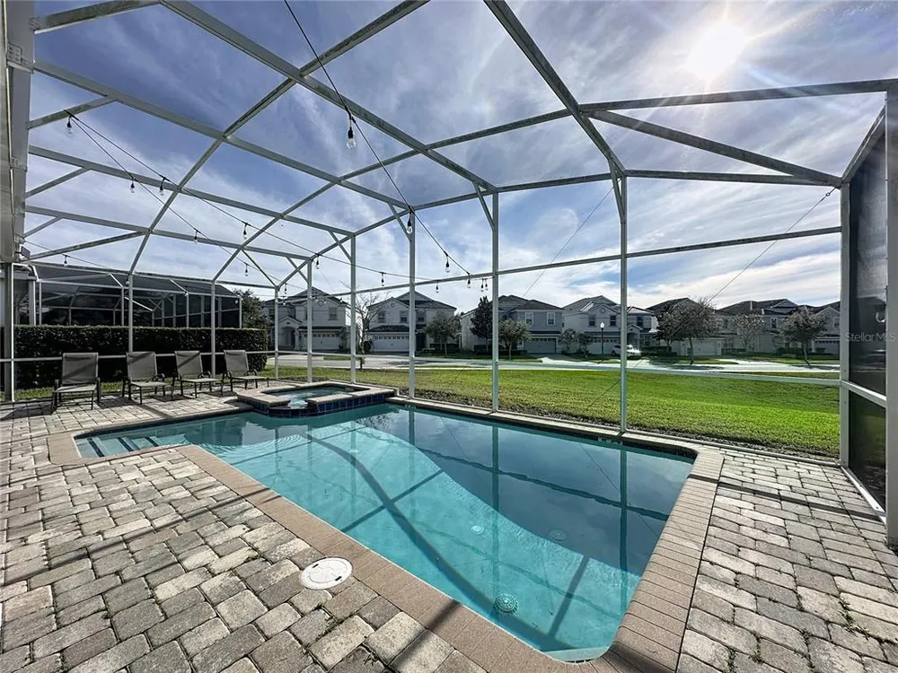 8906 Stinger Dr, Davenport, FL 33896