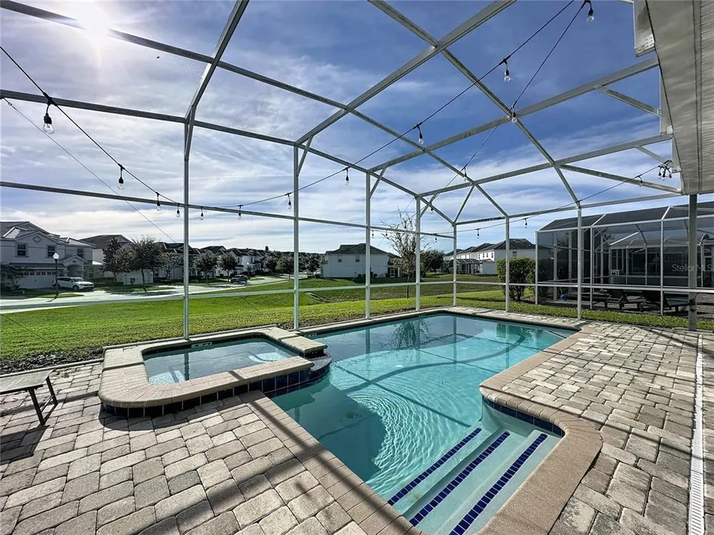 8906 Stinger Dr, Davenport, FL 33896