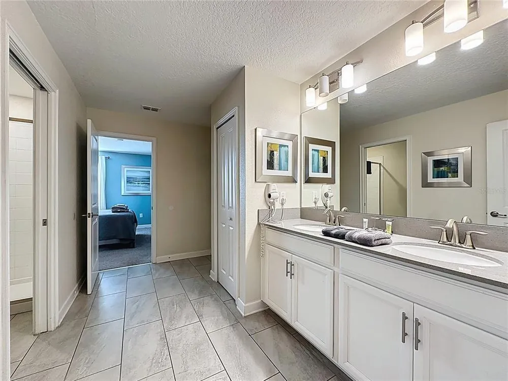 8906 Stinger Dr, Davenport, FL 33896