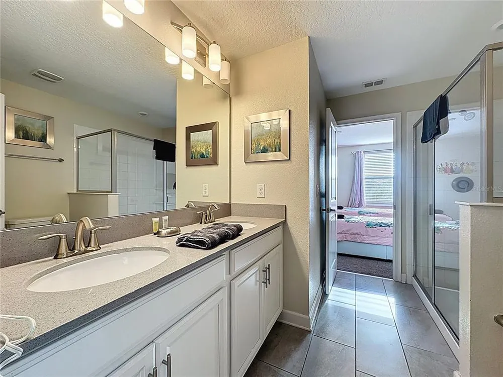 8906 Stinger Dr, Davenport, FL 33896