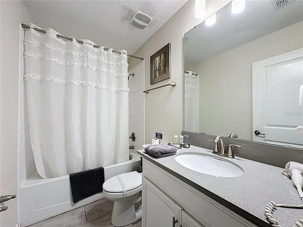 8906 Stinger Dr, Davenport, FL 33896