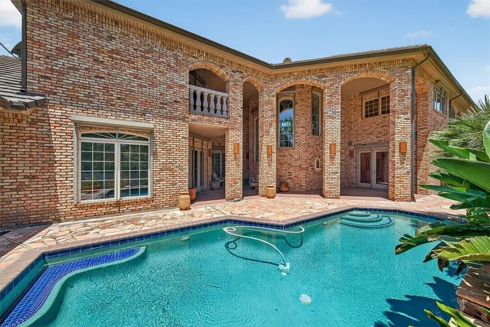 4811 Ocean Dr, Corpus Christi, TX 78412