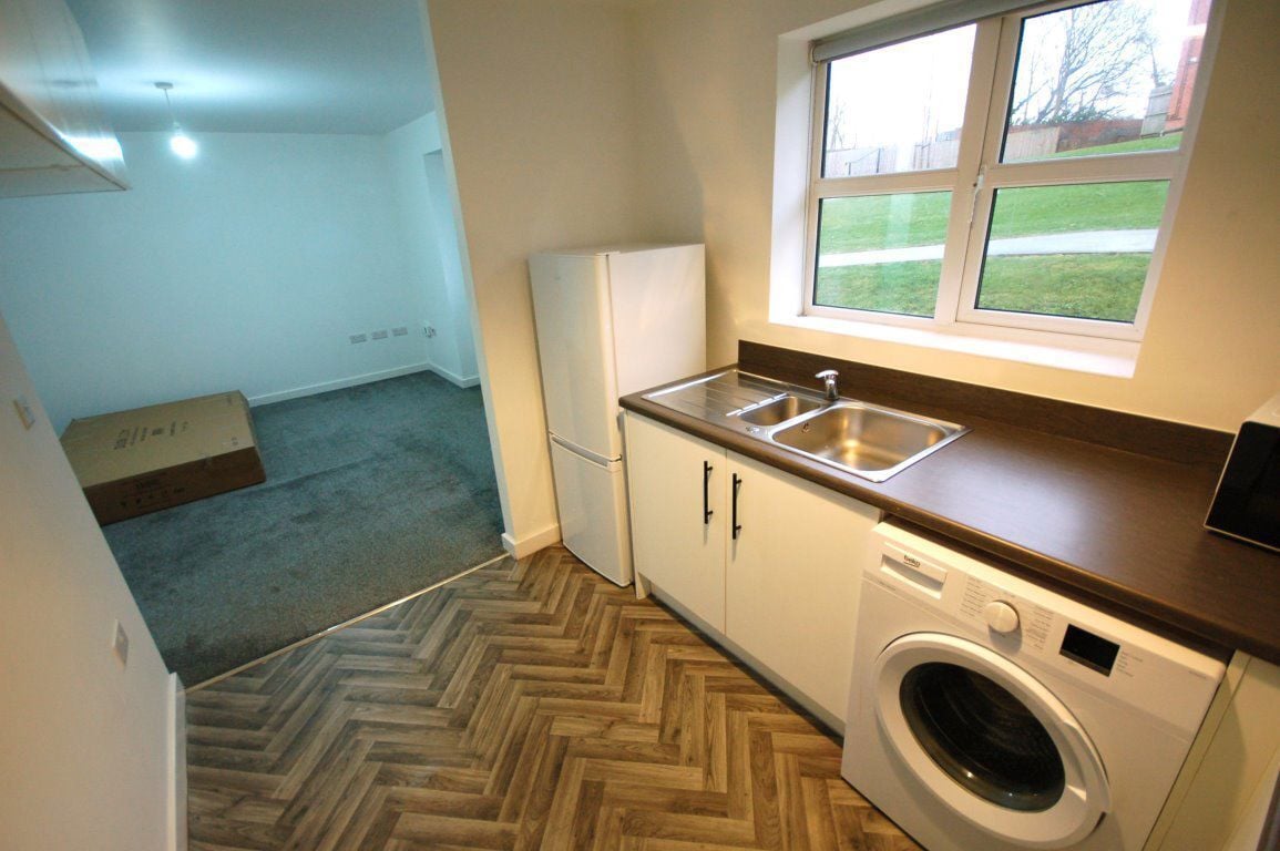 Flat 2, 43 Heroes Drive, B29 6US Image 3