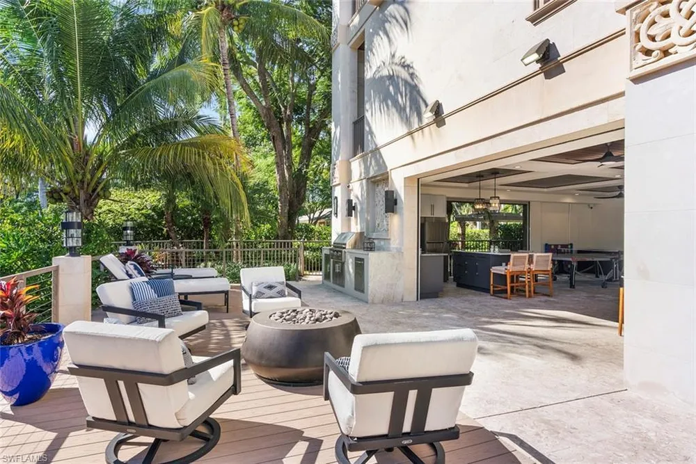 1441 Gulf Shore Blvd S, Naples, FL 34102