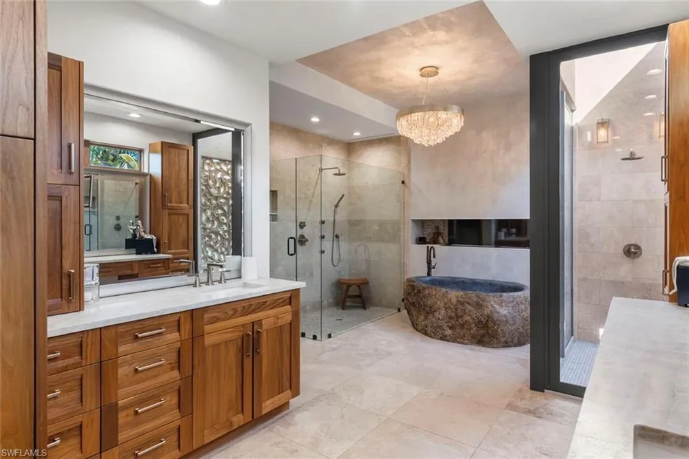 1441 Gulf Shore Blvd S, Naples, FL 34102