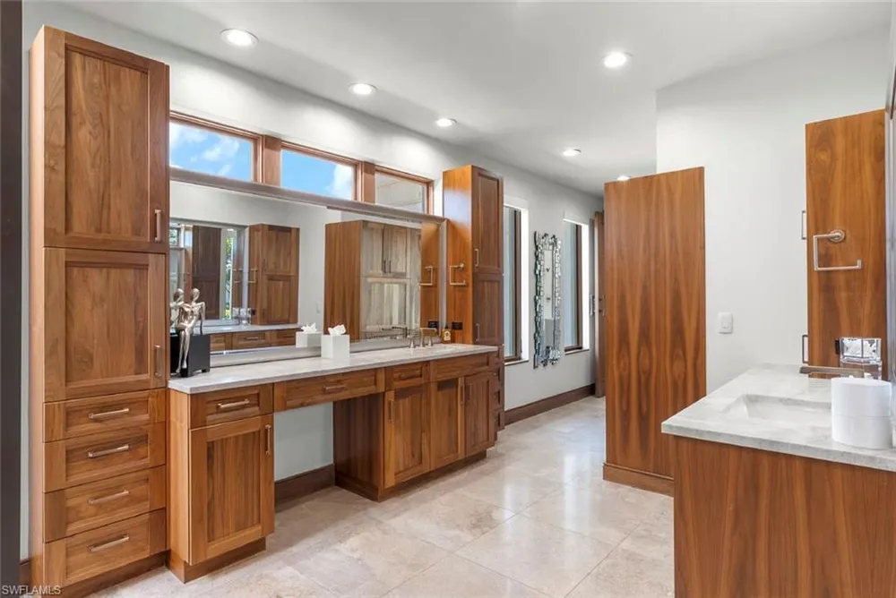 1441 Gulf Shore Blvd S, Naples, FL 34102