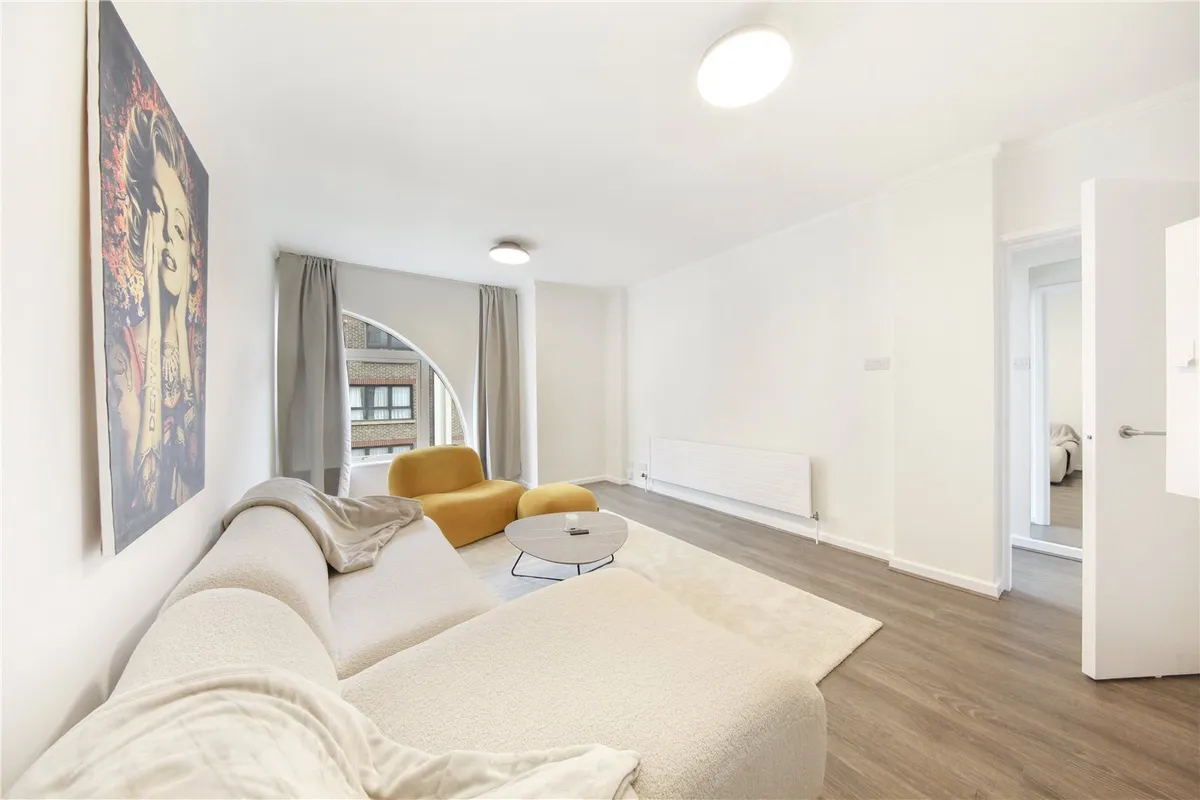 Earls Court Road, London, W8