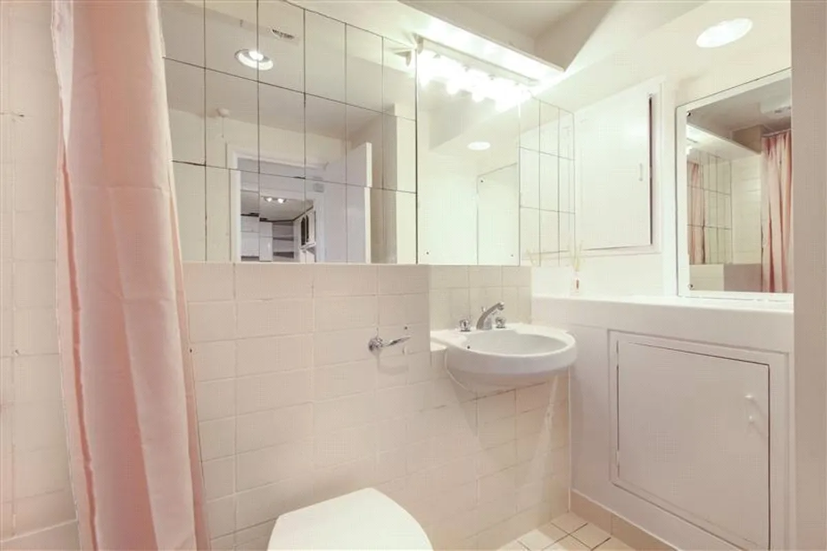 Earls Court Road, London, W8