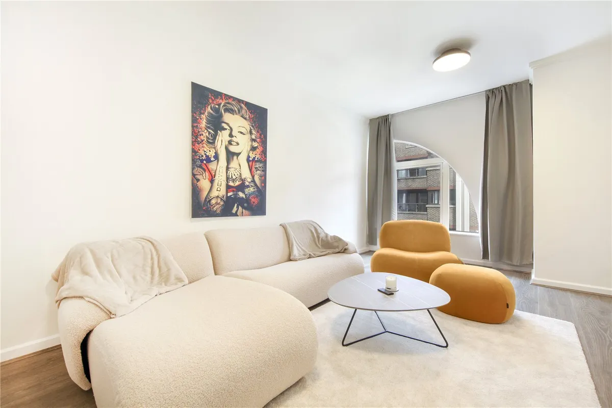 Earls Court Road, London, W8