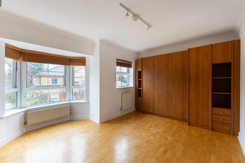 Malthouse Drive, London, W4