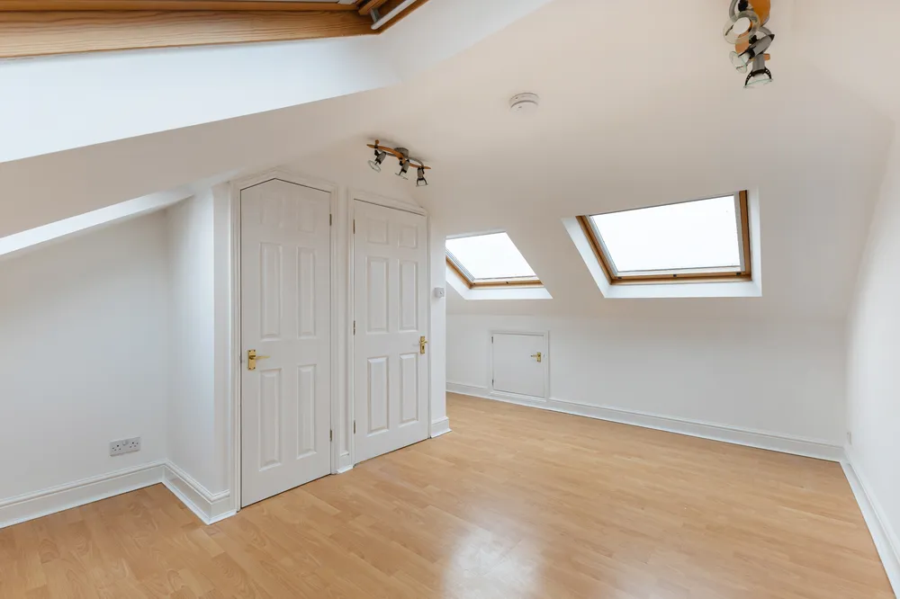 Malthouse Drive, London, W4