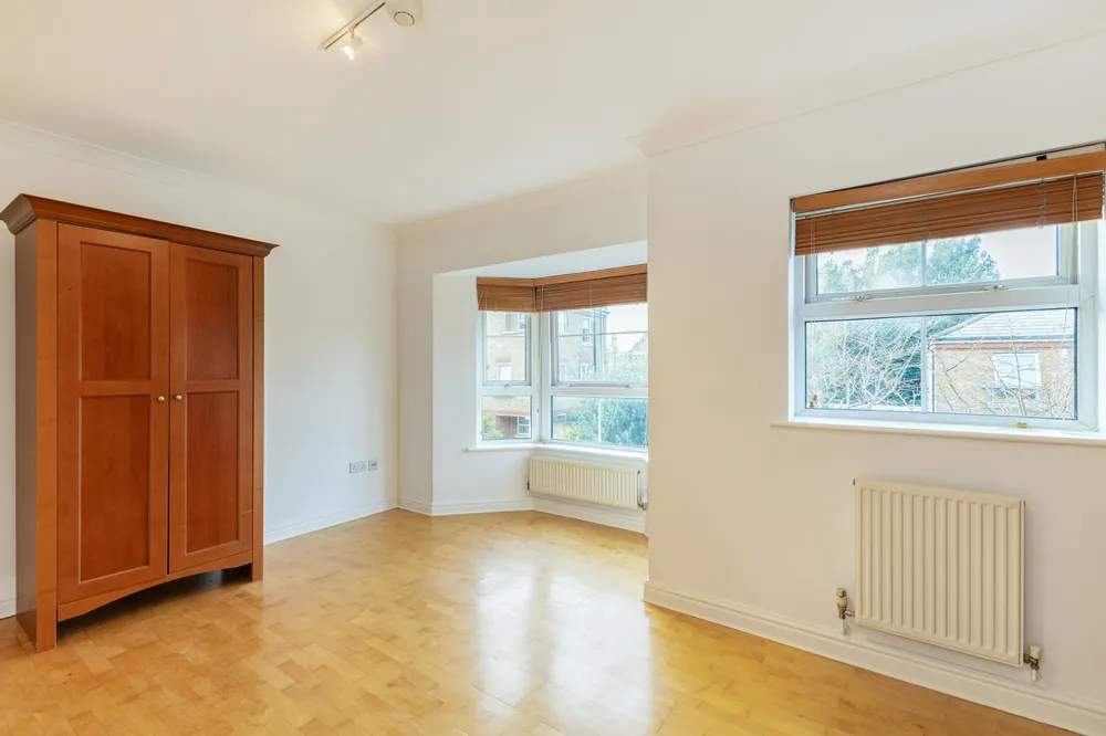 Malthouse Drive, London, W4