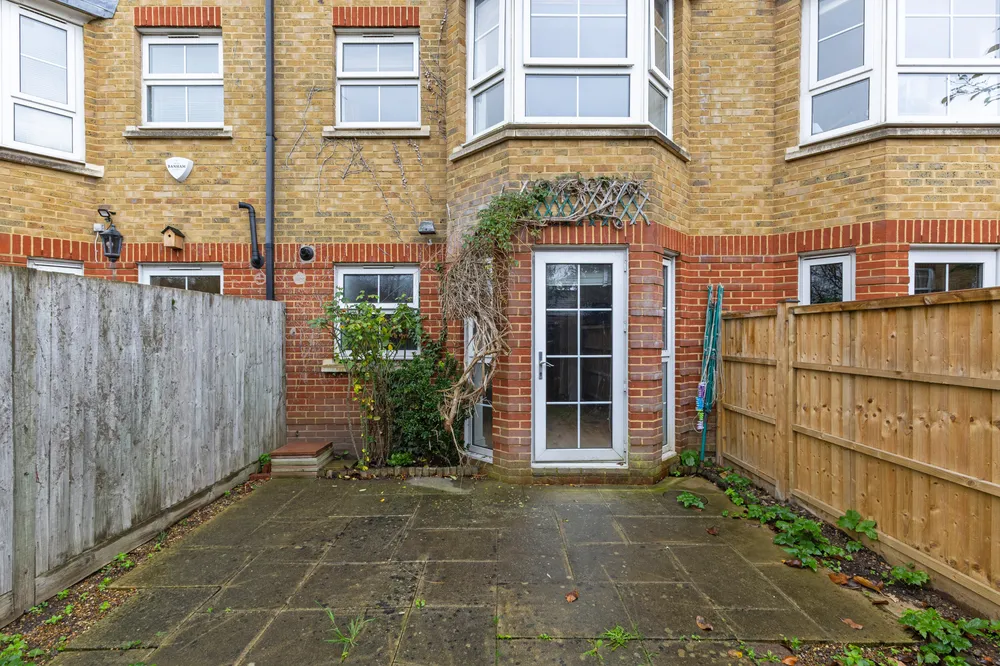 Malthouse Drive, London, W4