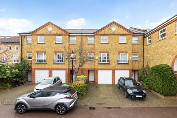 Malthouse Drive, London, W4