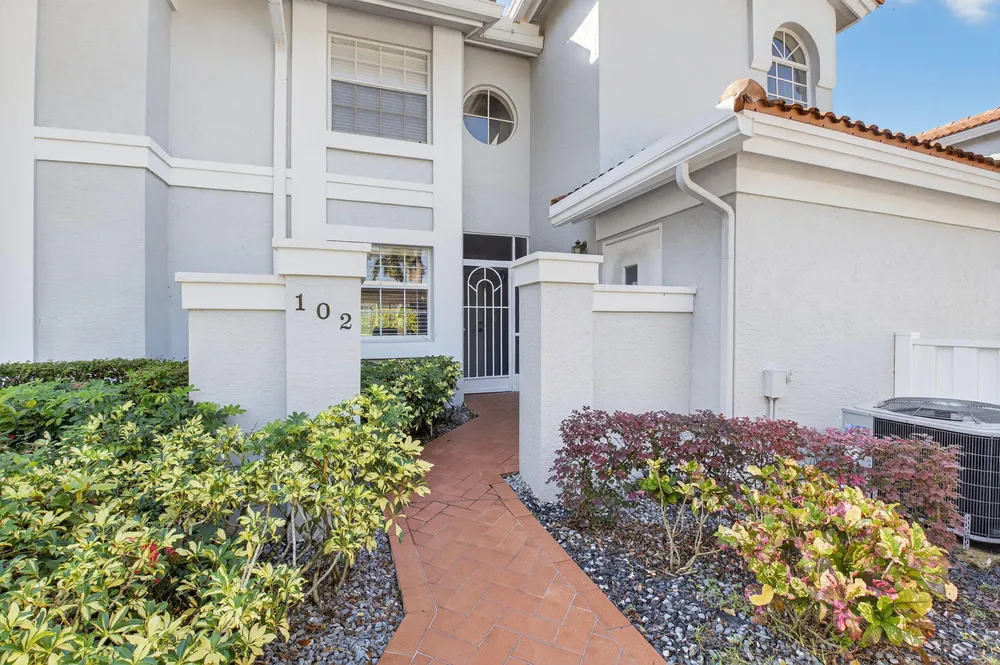 7342 Lake Meadow Way, Boynton Beach, FL 33437
