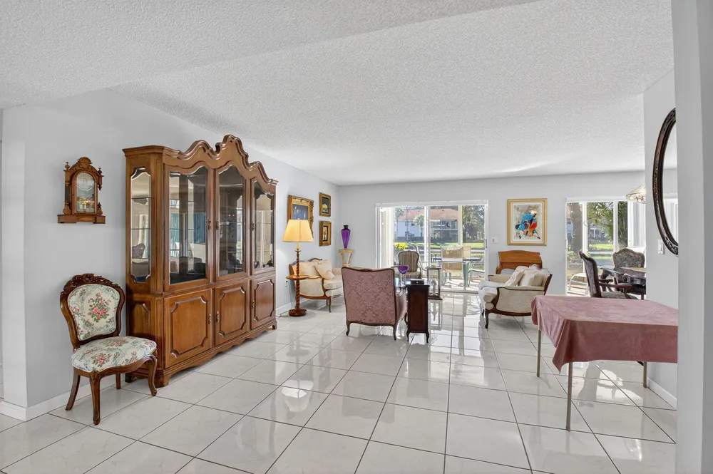 7342 Lake Meadow Way, Boynton Beach, FL 33437