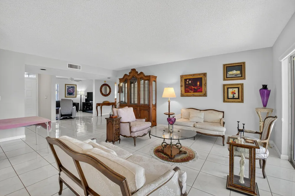 7342 Lake Meadow Way, Boynton Beach, FL 33437