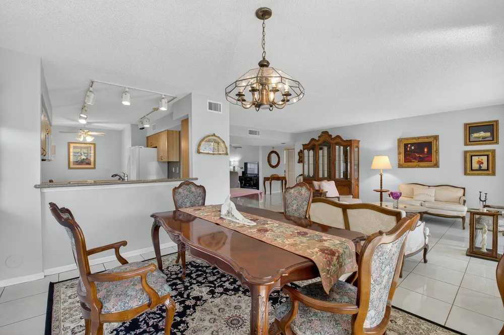 7342 Lake Meadow Way, Boynton Beach, FL 33437