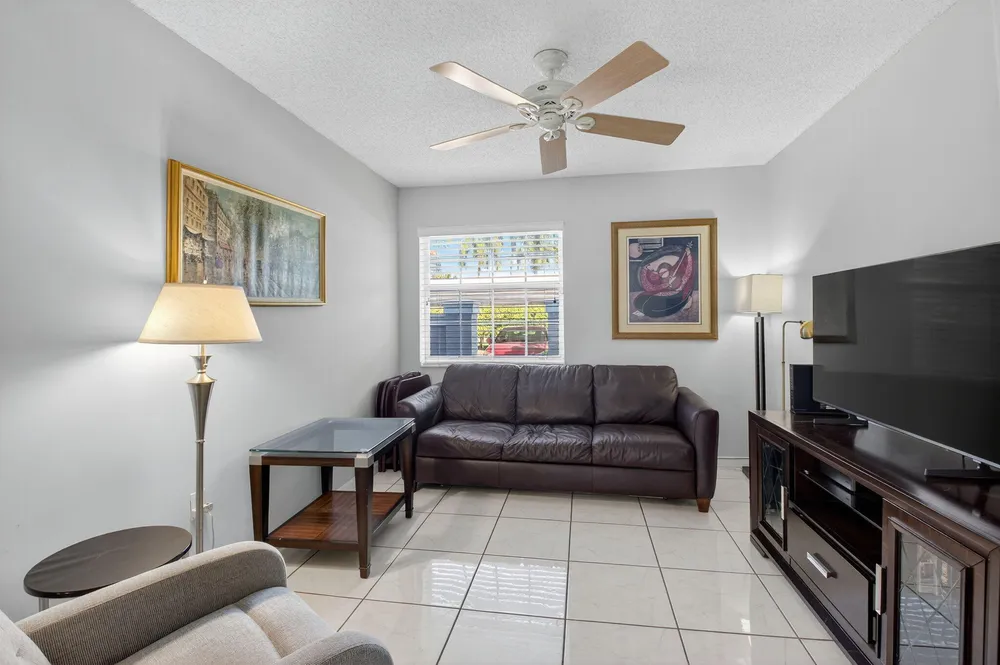 7342 Lake Meadow Way, Boynton Beach, FL 33437