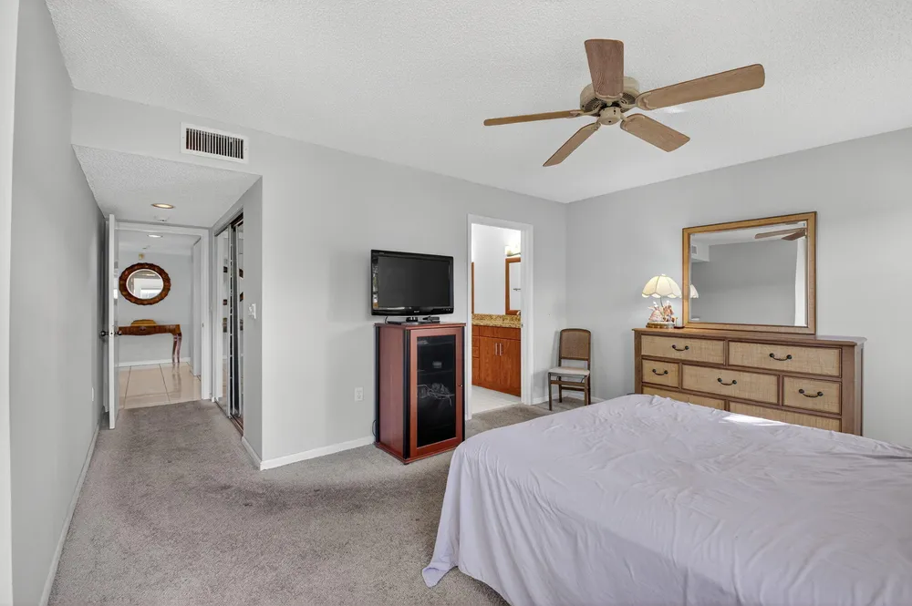 7342 Lake Meadow Way, Boynton Beach, FL 33437