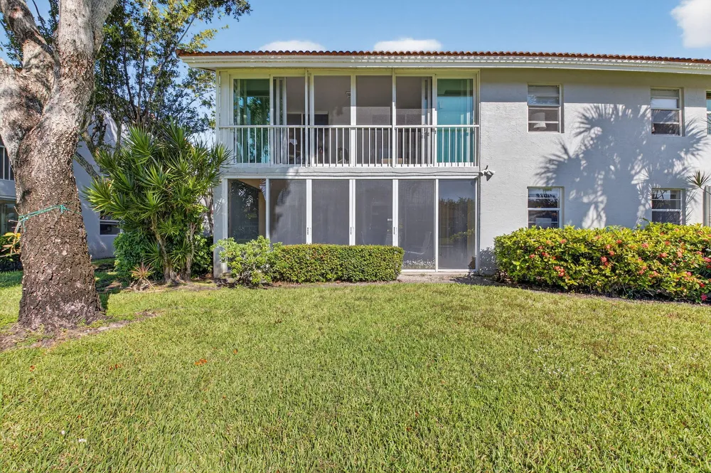 7342 Lake Meadow Way, Boynton Beach, FL 33437