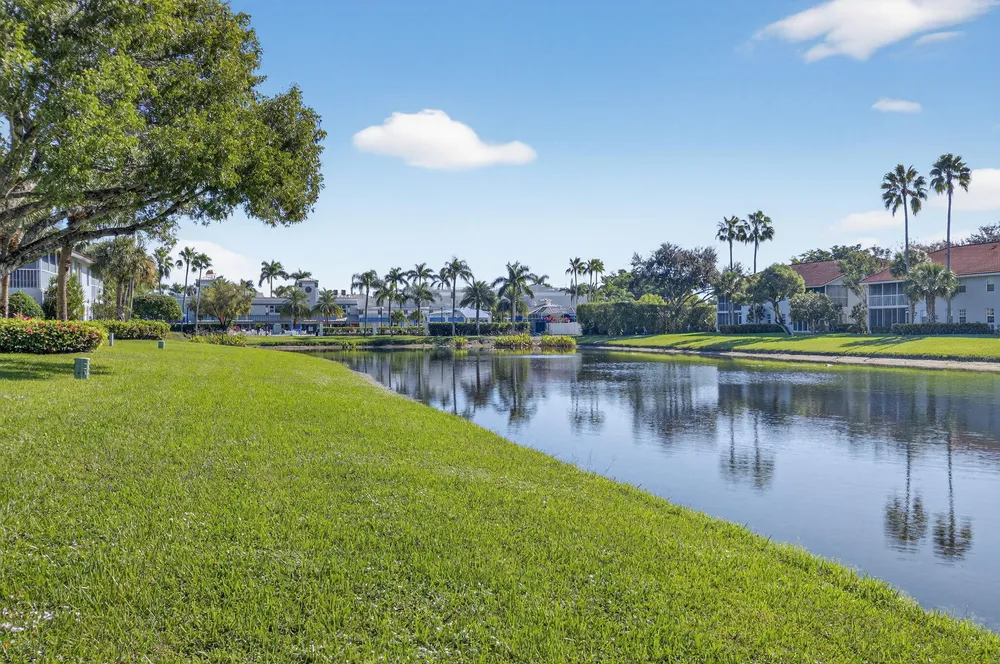 7342 Lake Meadow Way, Boynton Beach, FL 33437