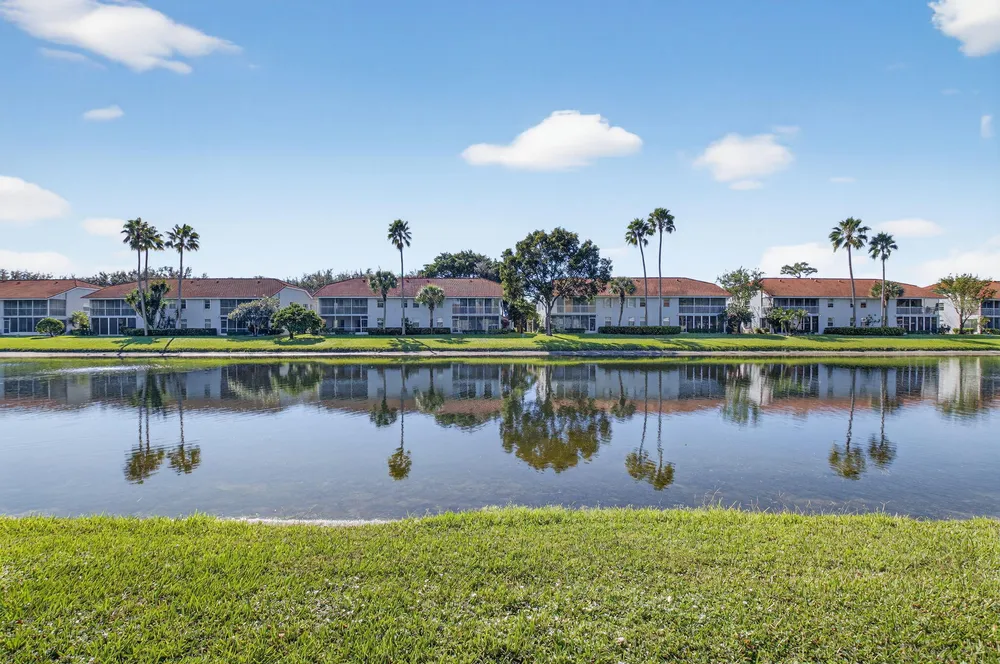 7342 Lake Meadow Way, Boynton Beach, FL 33437