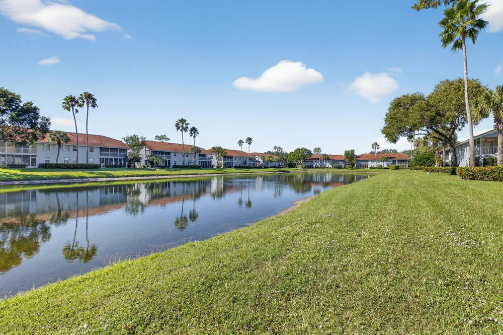 7342 Lake Meadow Way, Boynton Beach, FL 33437