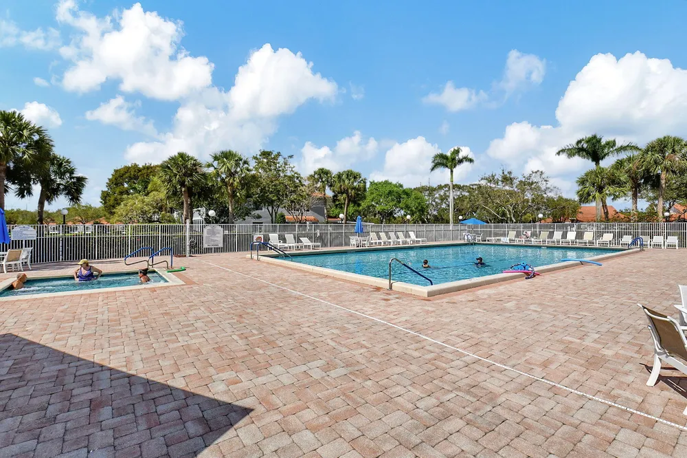 7342 Lake Meadow Way, Boynton Beach, FL 33437