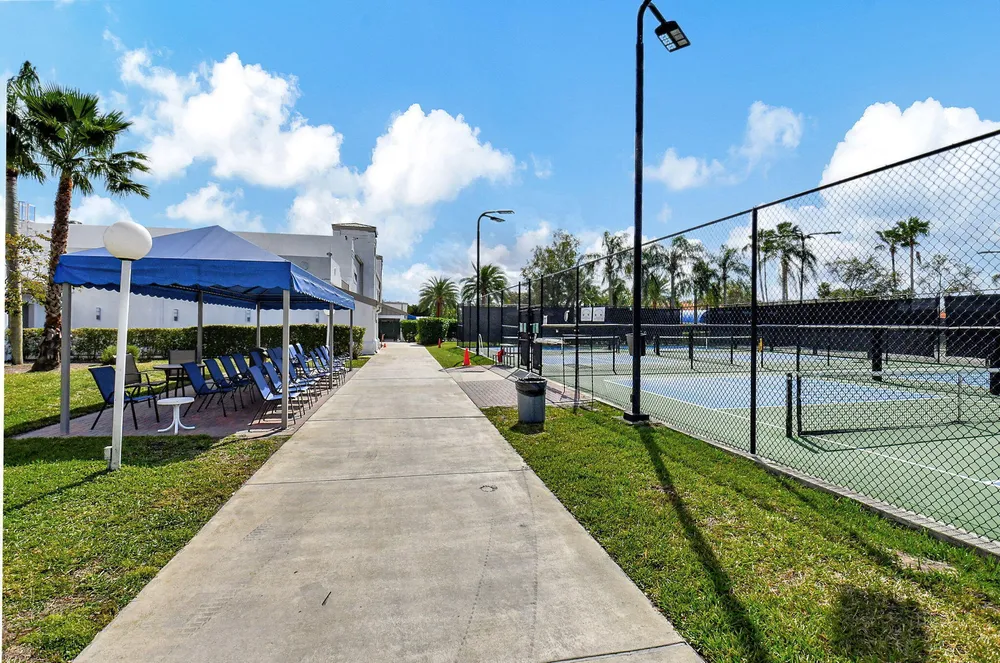7342 Lake Meadow Way, Boynton Beach, FL 33437