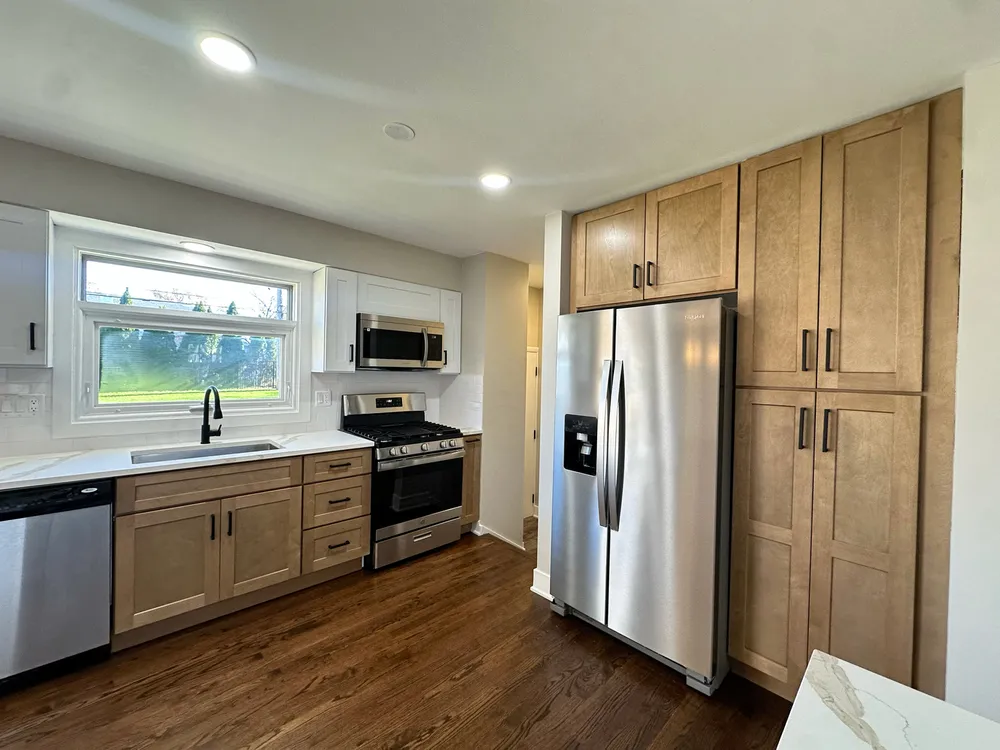 909 S Emerson St, Mount Prospect, IL 60056