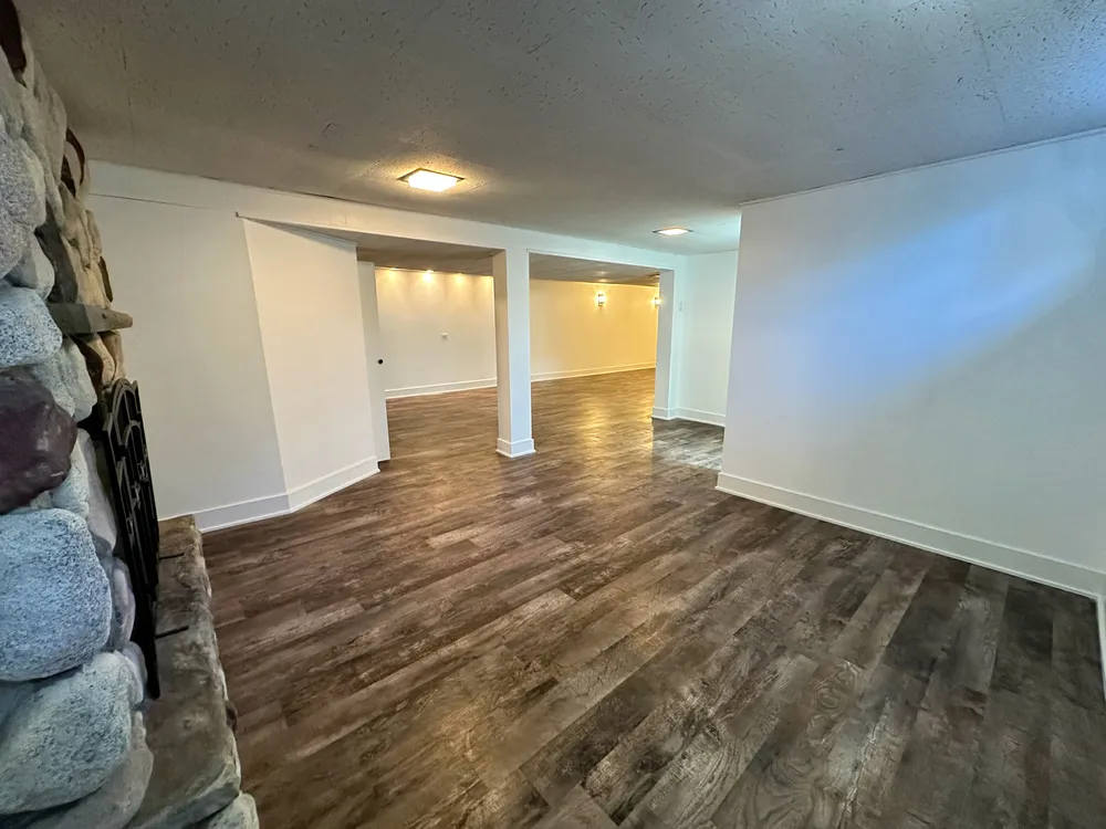 909 S Emerson St, Mount Prospect, IL 60056