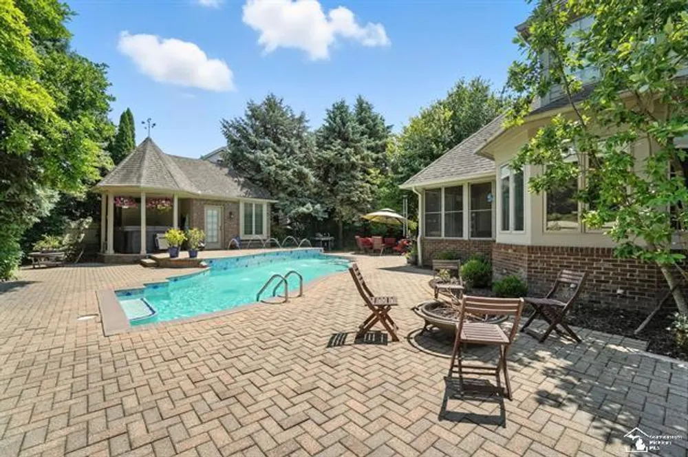 510 Lafayette Ave, Monroe, MI 48162