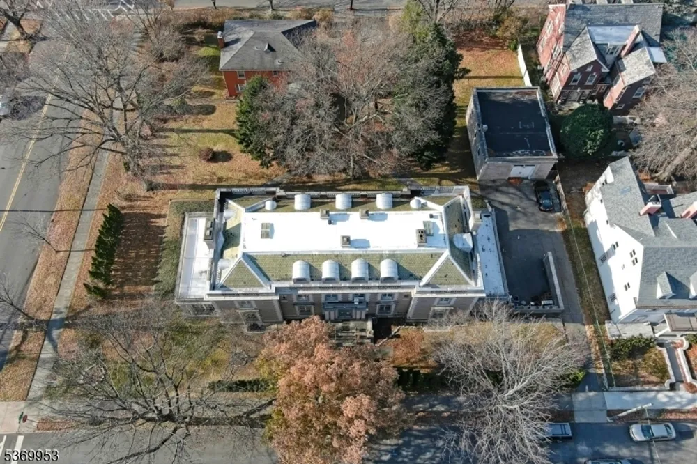 229 Ballantine Pkwy, Newark, NJ 07104