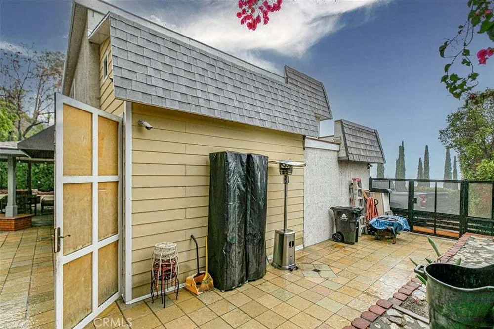 17155 Barneston St, Granada Hills, CA 91344