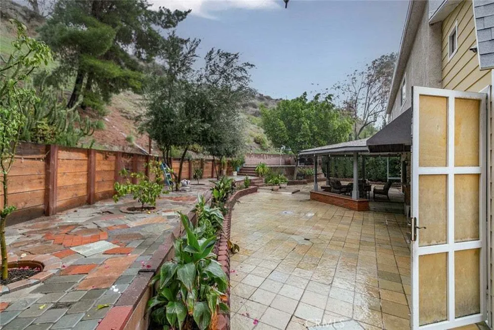 17155 Barneston St, Granada Hills, CA 91344