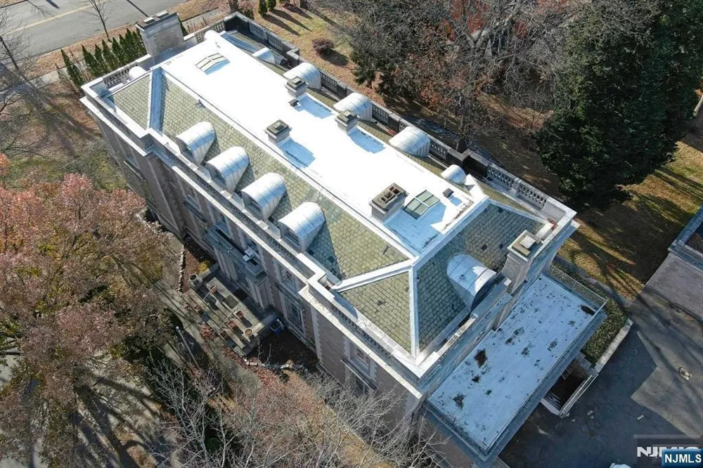 235 Ballantine Pkwy, Newark, NJ 07104